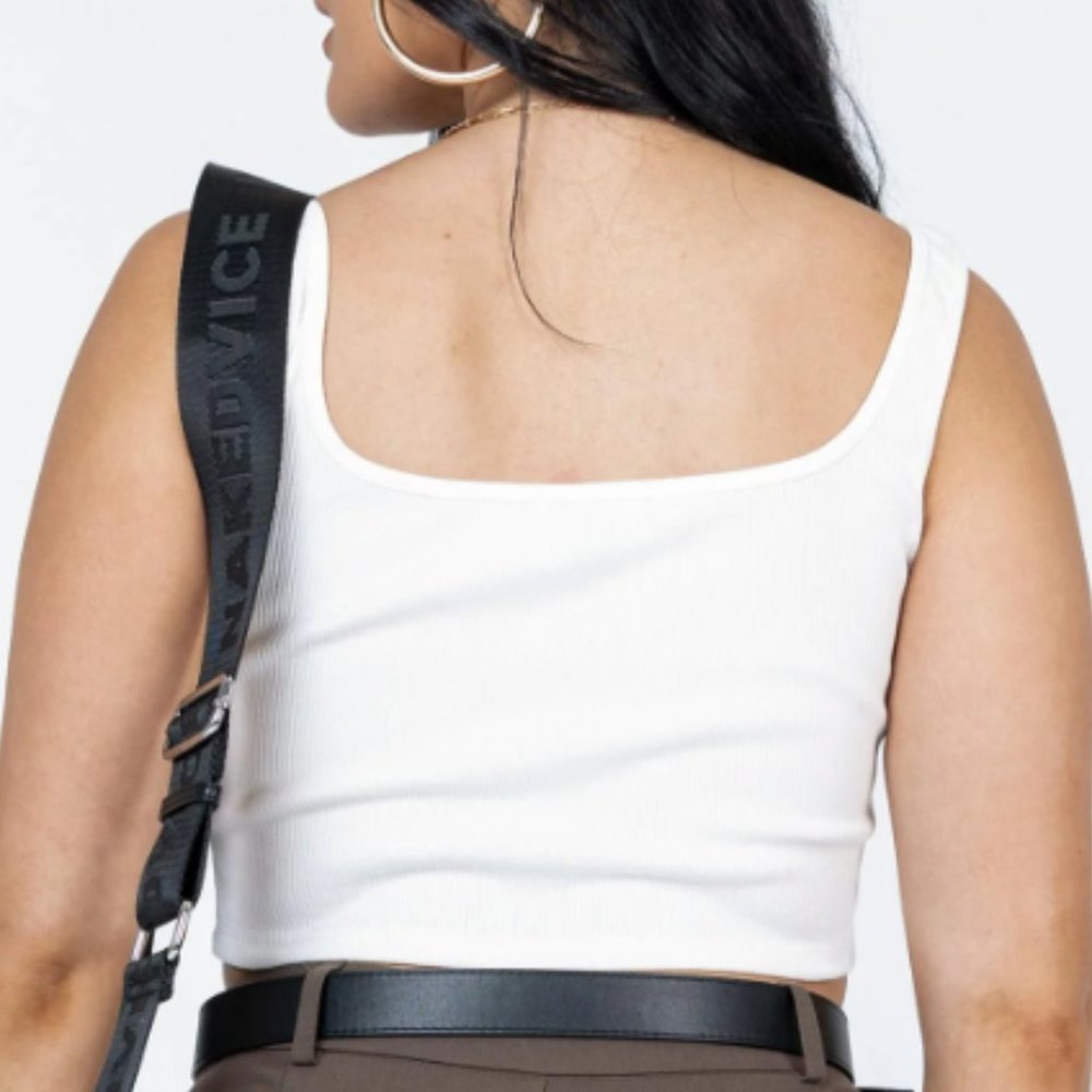 Cropped Tank Top - Picture 2 of 9